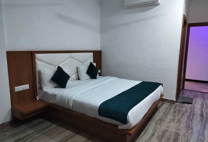 هتل Brij Palace & Restaurant