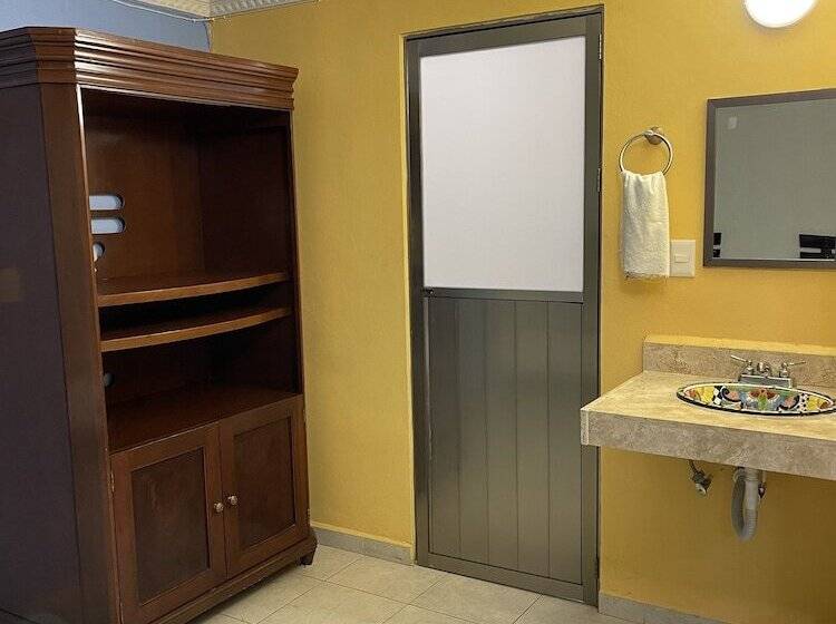 בית מלון כפרי Capital Center