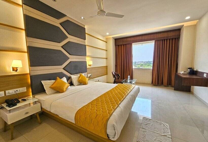 فندق Grand Darshan Vadodara