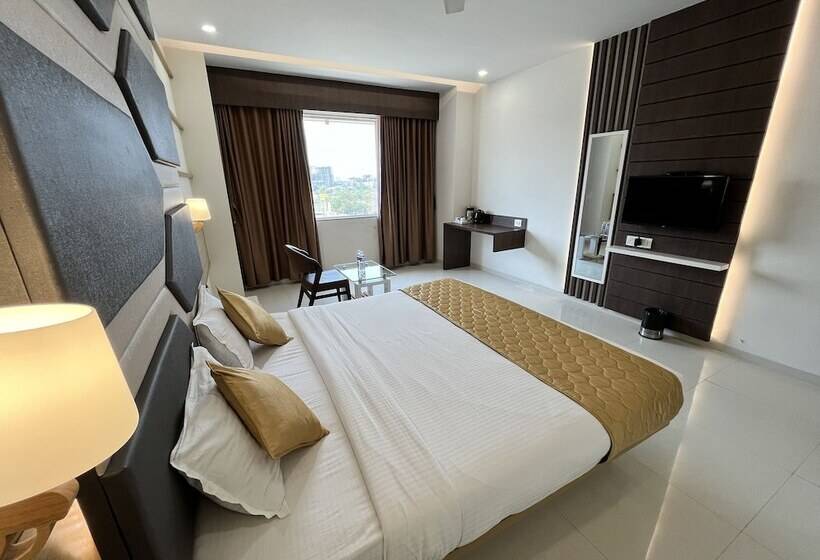 فندق Grand Darshan Vadodara