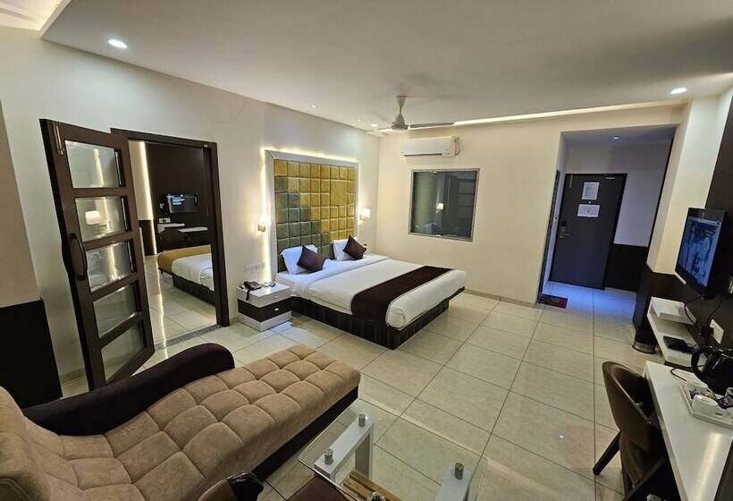 فندق Grand Darshan Vadodara