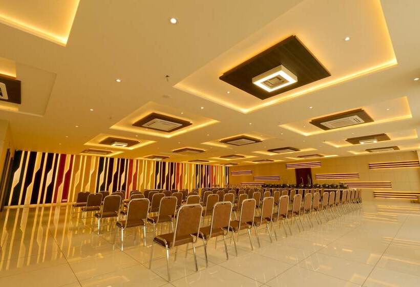 فندق Grand Darshan Vadodara