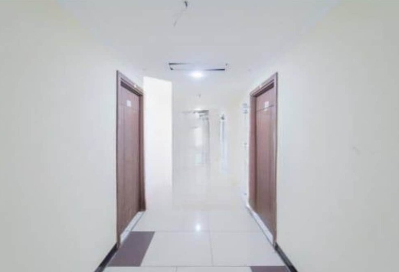 ホテル Oyo 93761 Kemang View By Room 88