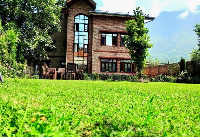 فندق Sheesha Residency , Srinagar