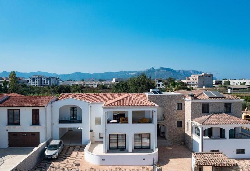 פנסיון Sa Omu Bianca 2