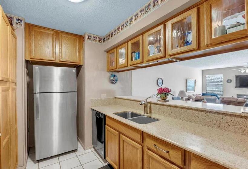 Tropical Hideaway Condo