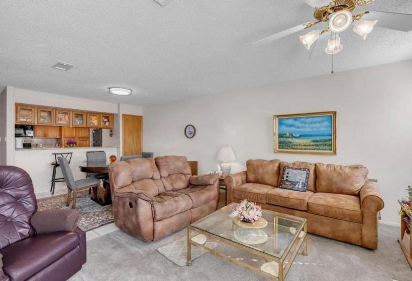 Tropical Hideaway Condo