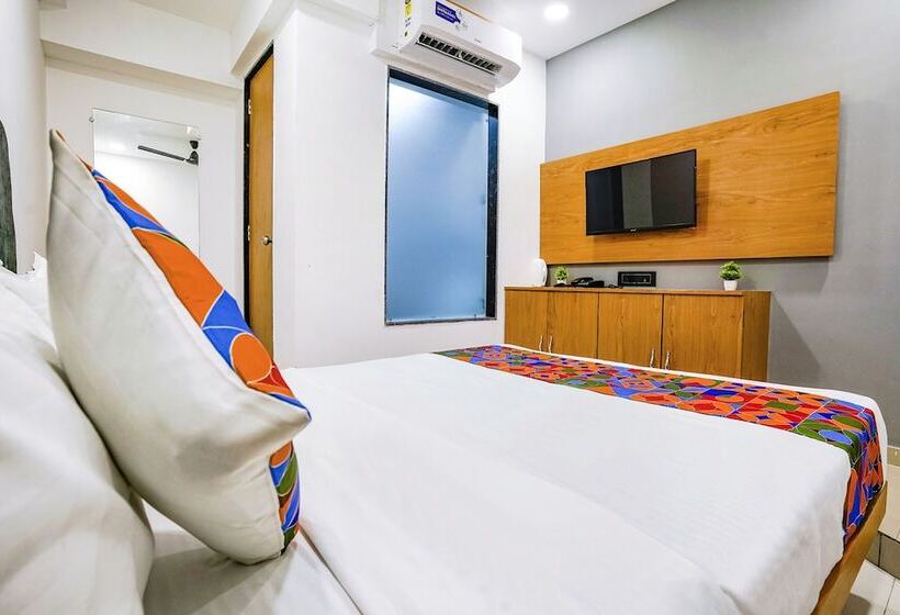 Fabhotel Royal King I