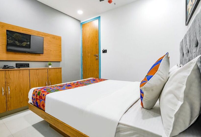 Fabhotel Royal King I