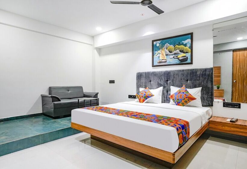 Fabhotel Royal King I