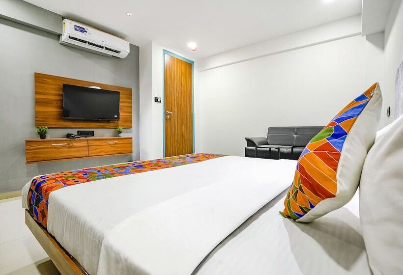 Fabhotel Royal King I