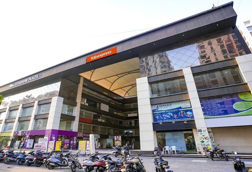 Fabhotel Royal King I