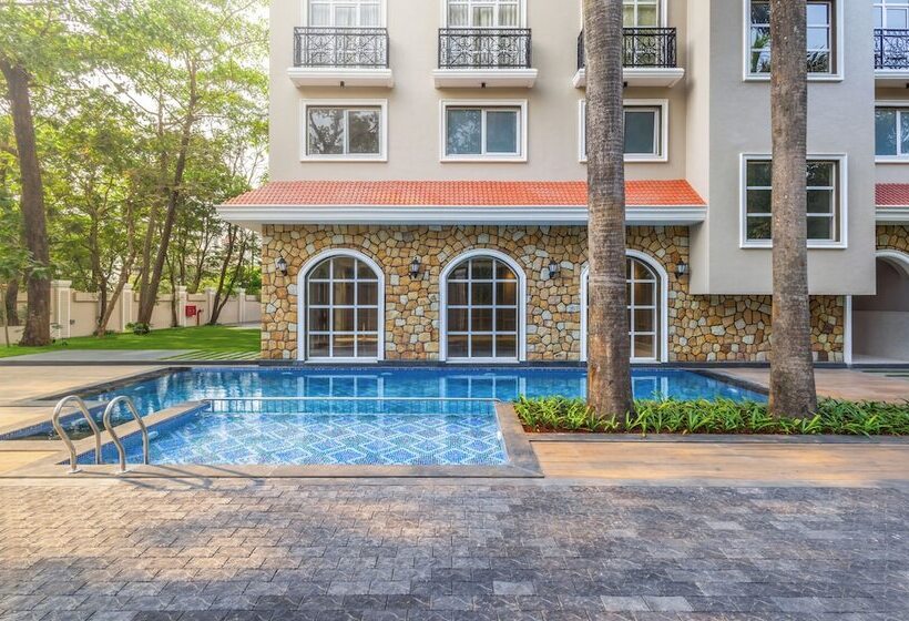 Отель Enrise By Sayaji Lonavala