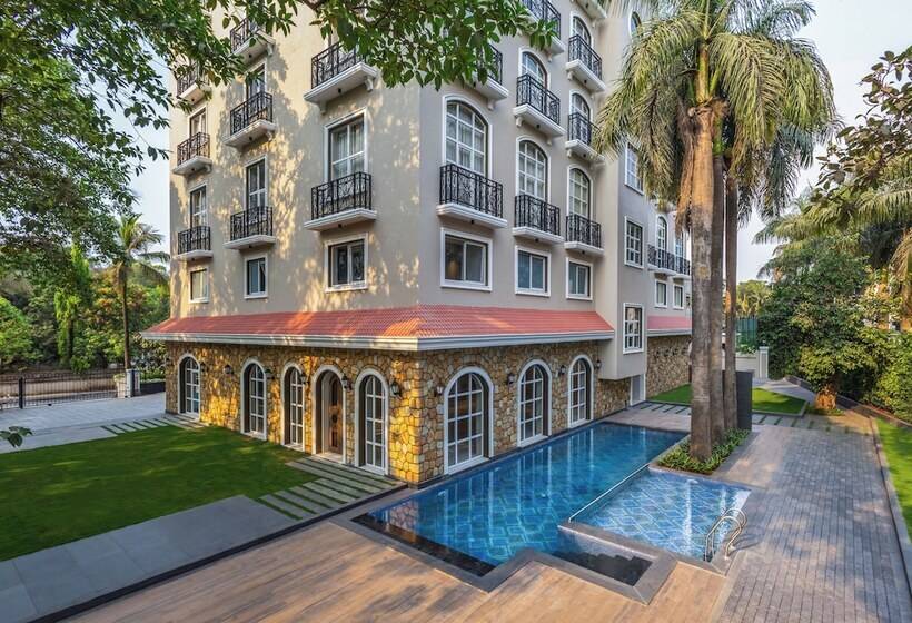 Отель Enrise By Sayaji Lonavala