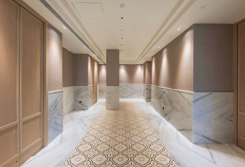 Отель Enrise By Sayaji Lonavala