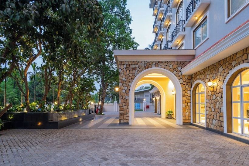 Отель Enrise By Sayaji Lonavala