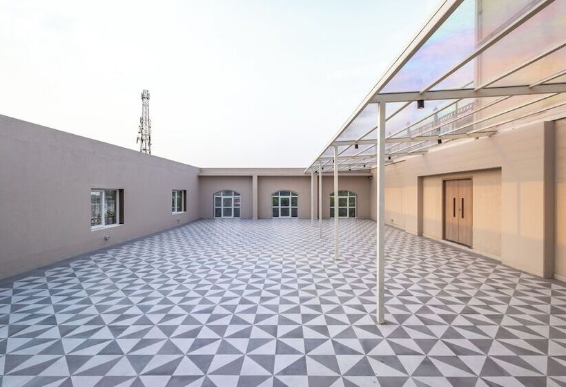 Отель Enrise By Sayaji Lonavala