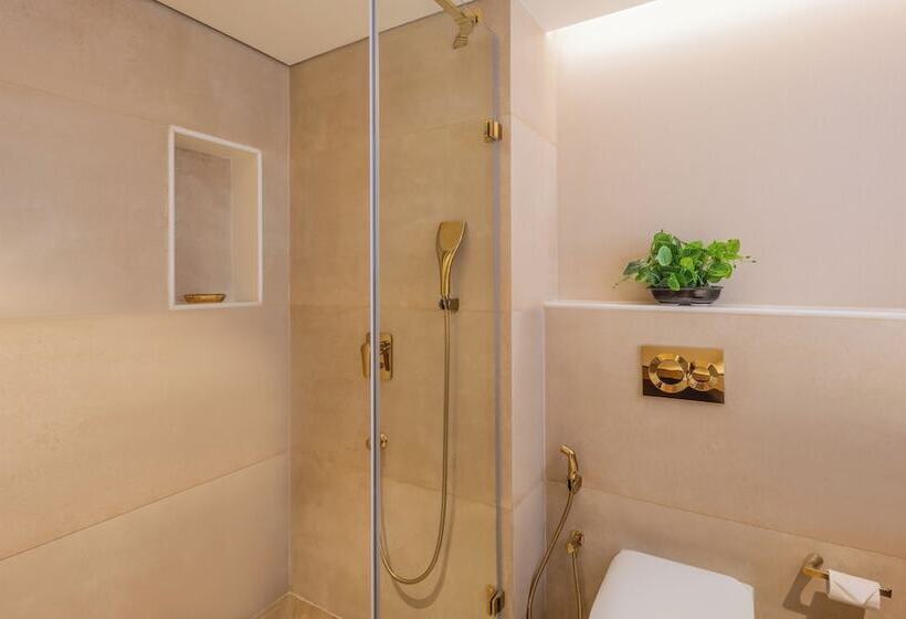 Отель Enrise By Sayaji Lonavala