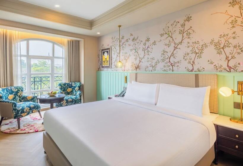 Отель Enrise By Sayaji Lonavala