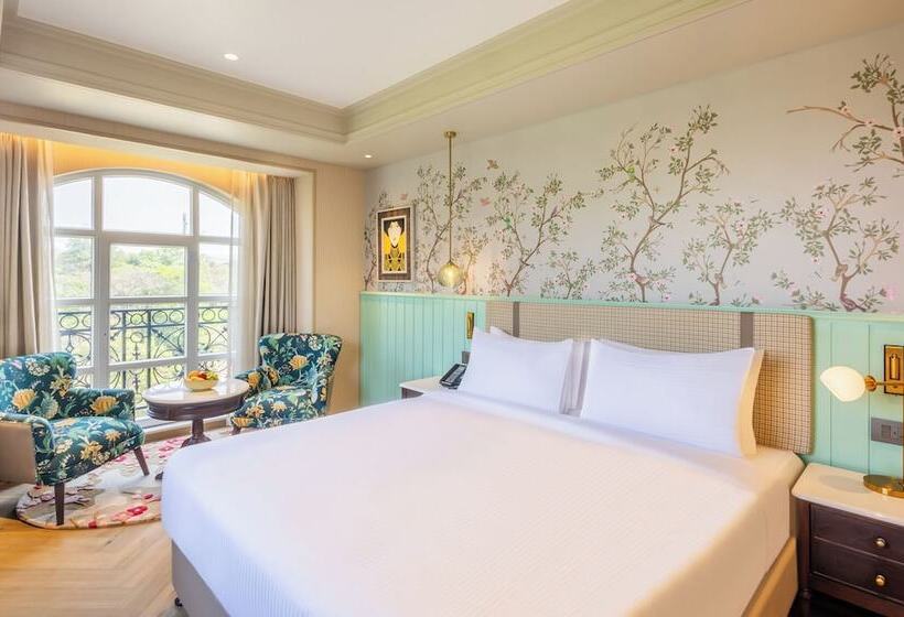 Отель Enrise By Sayaji Lonavala