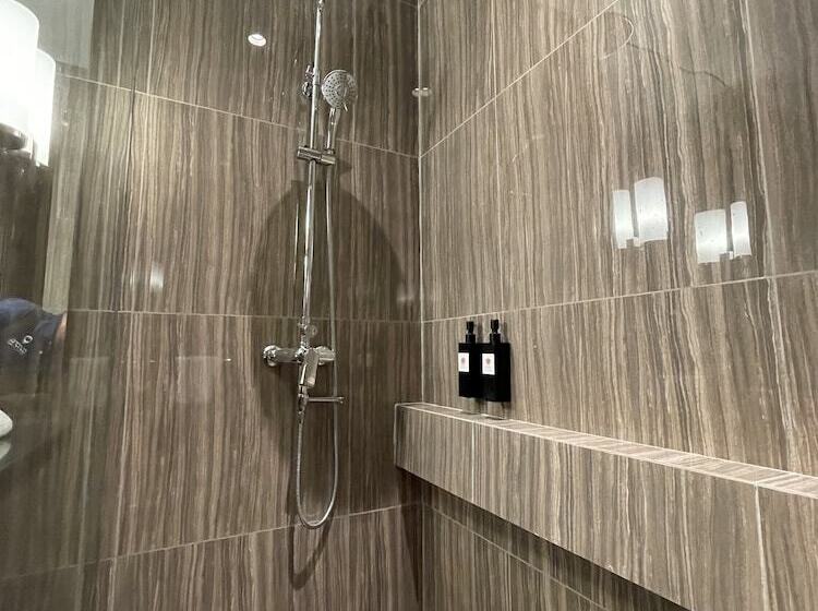 A And A Quezon City Powered By Cocotel