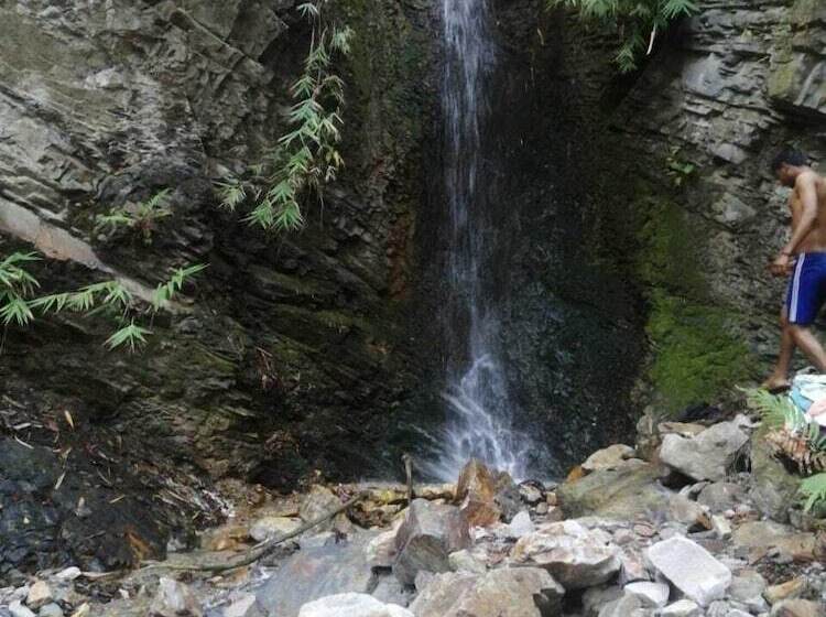 Bed and Breakfast Vardan Hotel  Ayur Stay