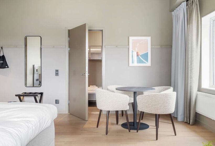 Отель Aiden By Best Western Karlstad Arena