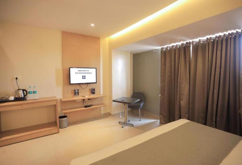 Отель Shoolin Grand