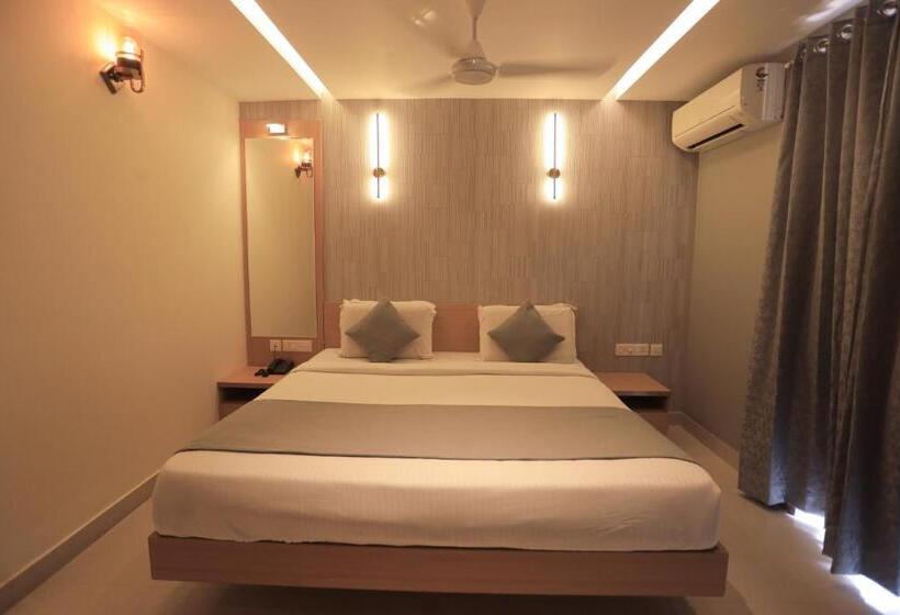 Отель Shoolin Grand