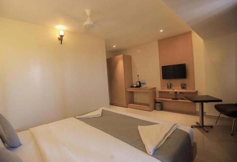 Отель Shoolin Grand