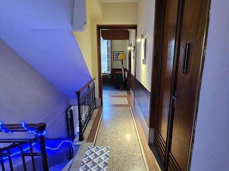 پانسیون Montevideo Hostel