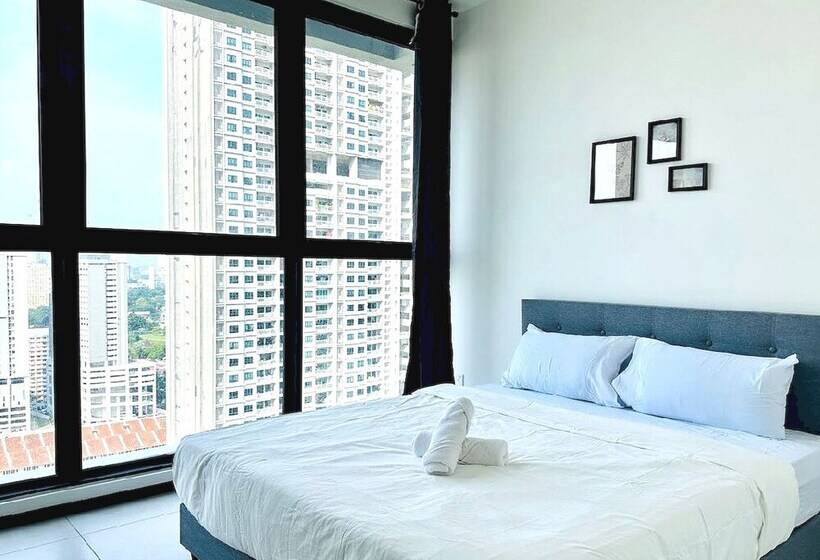 بنسيون Oyo Home 90948 Irishe Homestay Penang City Seaview