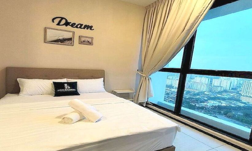 بنسيون Oyo Home 90948 Irishe Homestay Penang City Seaview