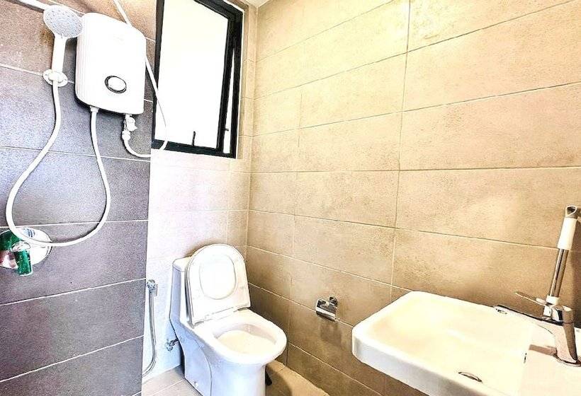 بنسيون Oyo Home 90948 Irishe Homestay Penang City Seaview