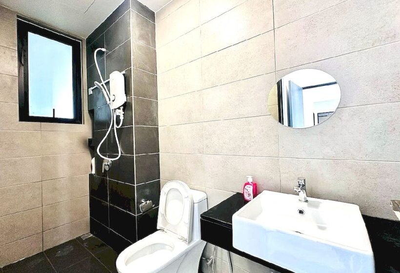 펜션 Oyo Home 90948 Irishe Homestay Penang City Seaview