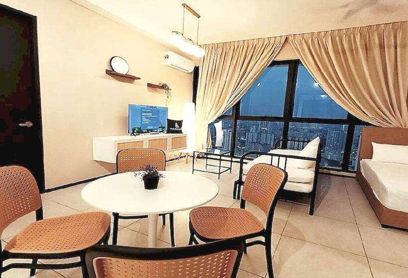 펜션 Oyo Home 90948 Irishe Homestay Penang City Seaview