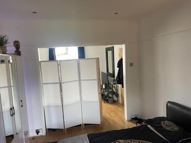 צימר Relax In This Cozy Room In Dagenham