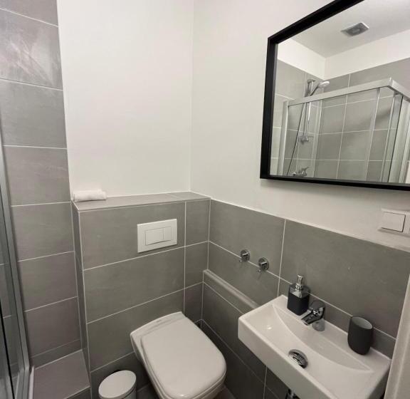 تختخواب و صبحانه King David Garden