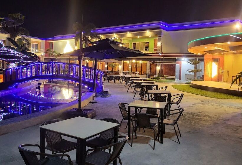 Blue Hotel And Resort