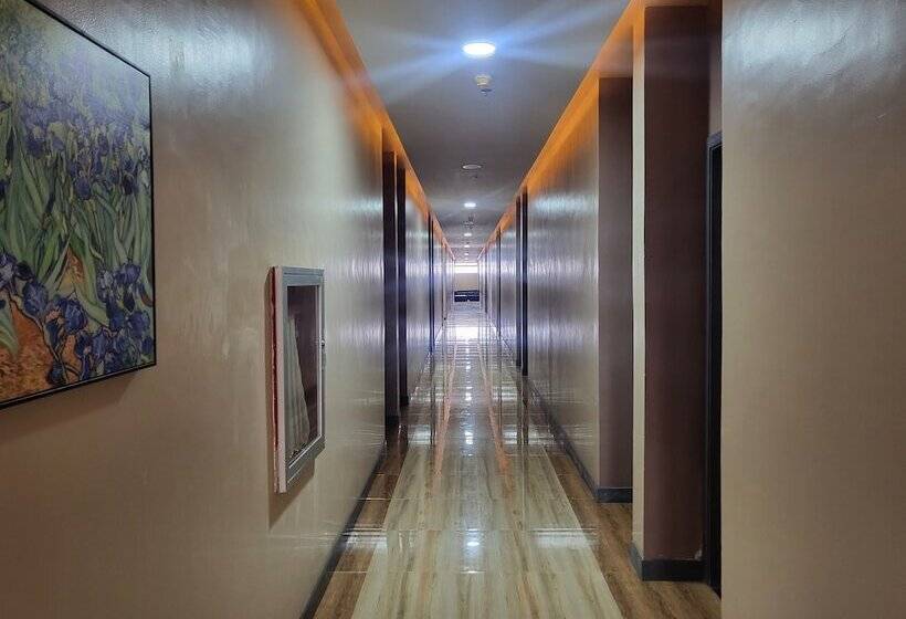 Blue Hotel And Resort