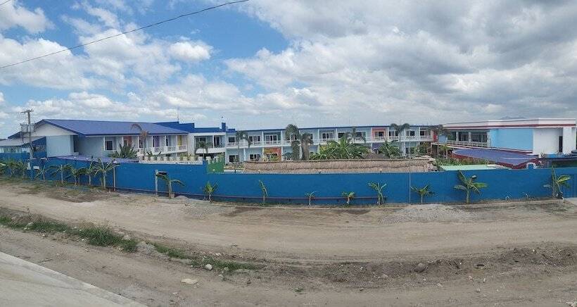 Blue Hotel And Resort