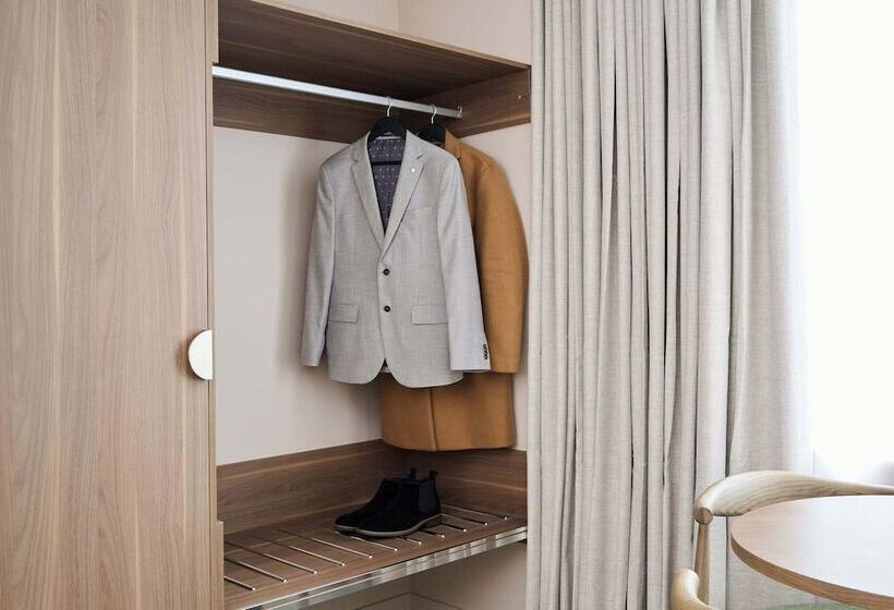 فندق Abode Phillip