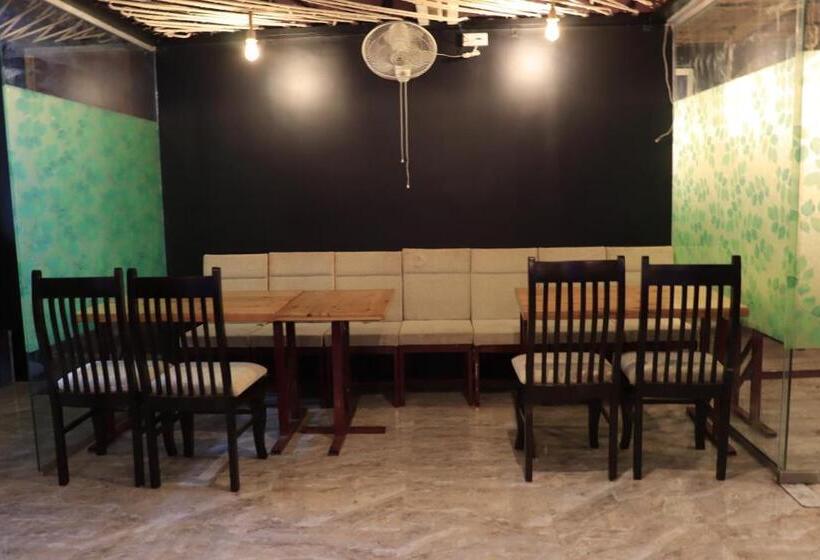 호텔 Balaji Gold Inn