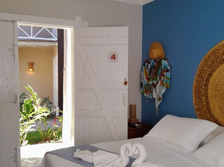 هتل Blue Ocean Flats