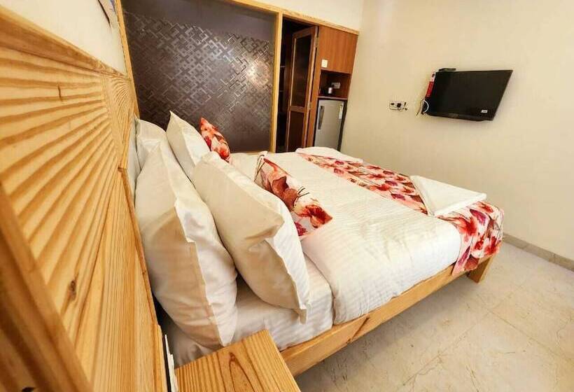 فندق Oziba Beach Resort