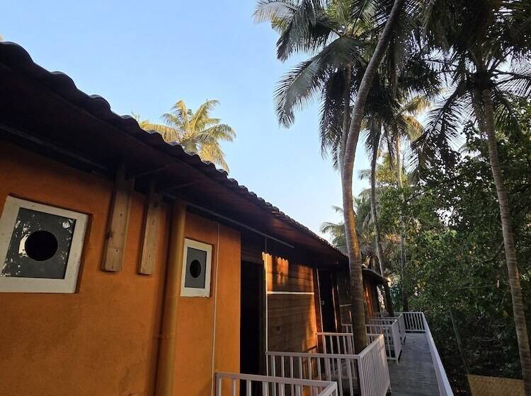 فندق Oziba Beach Resort