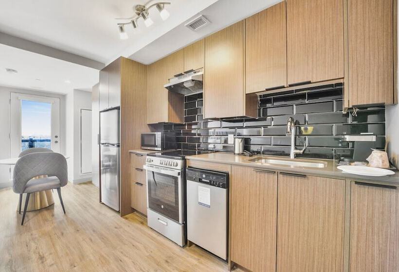 Skye Hotel & Residences