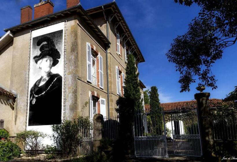 ベッドアンドブレックファースト Château De Lahitte