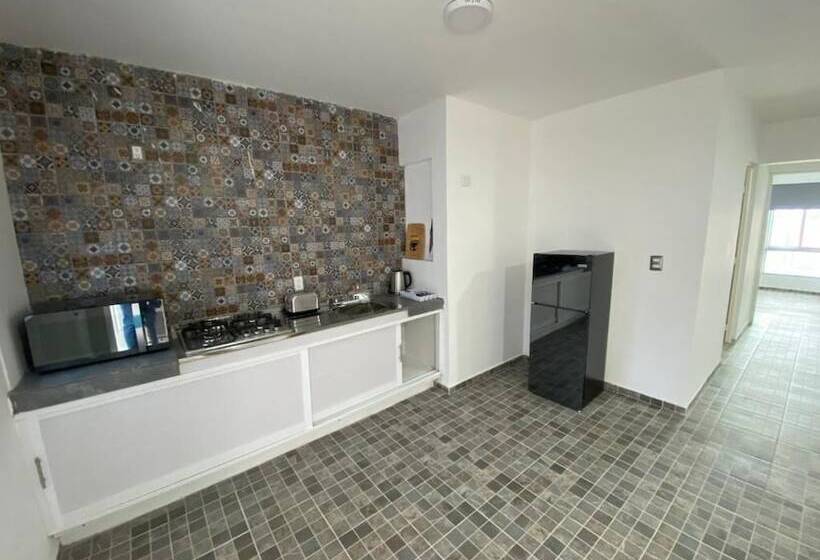 Blue Inn Hotel & Suites