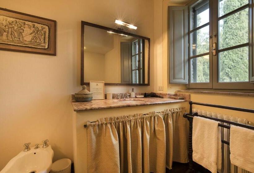 Отель Borgo Di Camporsevoli